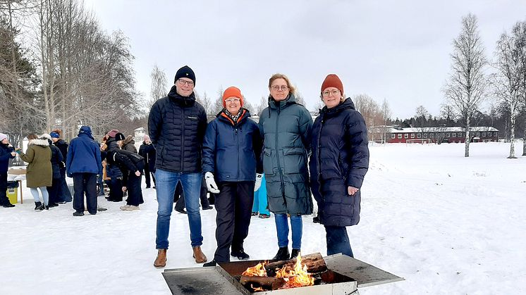 Hälso- och sjukvårdschef Christer Grahn, arbetsterapeut och rehabenhetens första chef Carina Larsson, hälso- och sjukvårdshandläggare och hemsjukvårdens första enhetschef Elisabeth Johansson och nuvarande enhetschef Sara Hedkvist.