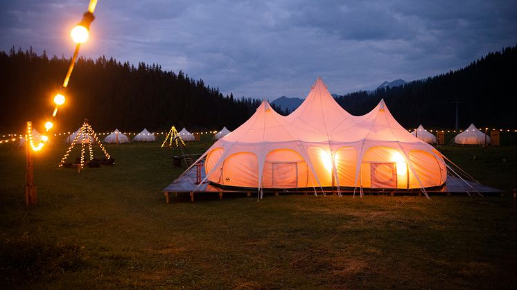 Pop-Up Glamping in Laax, Graubünden (c) Marco Hartmann