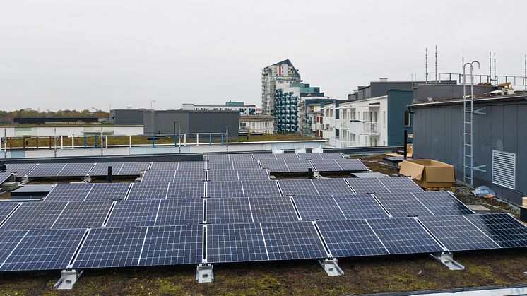 Solceller på HSB Skånes hyresfastighet kv. Målet i Arenastaden, Lund.