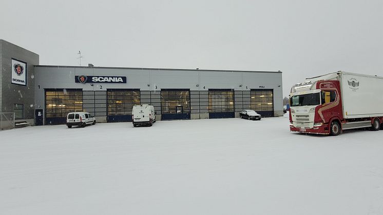 Kuopion Scania-keskus palvelee asiakkaita Toivalassa