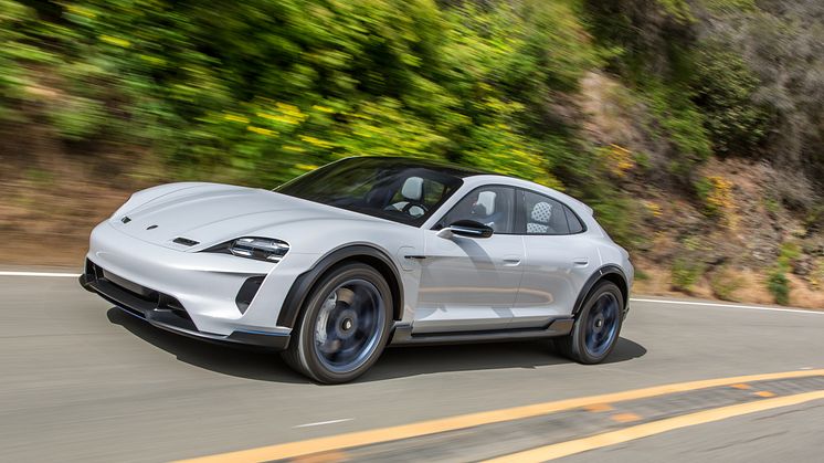 Porsche Mission E Cross Turismo