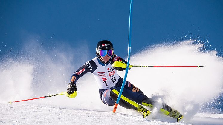 Elsa Fermbäck, Vemdalen, tog andra pallplatsen på två dagar och rankas i topp i Europacupen. Foto: Ski Team Sweden Alpine