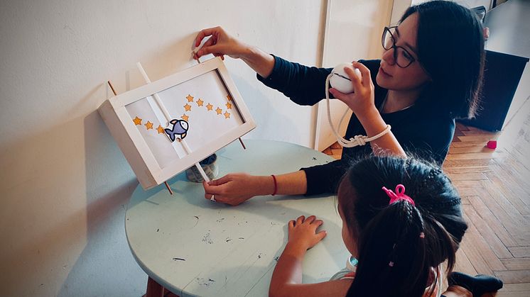 Natalia Ikebara, som tar examen från mastersprogrammet i avancerad produktdesign, har designat ett holistiskt terapikoncept för barn med motoriska funktionshinder.