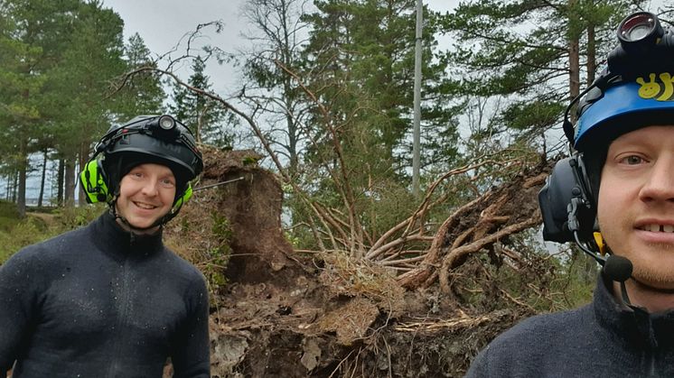 Olle Larsson och Jens Levander från PiteEnergi på plats i Umeå