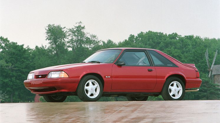 Ford_Mustang5-0_1992_Mustang 60.jpg