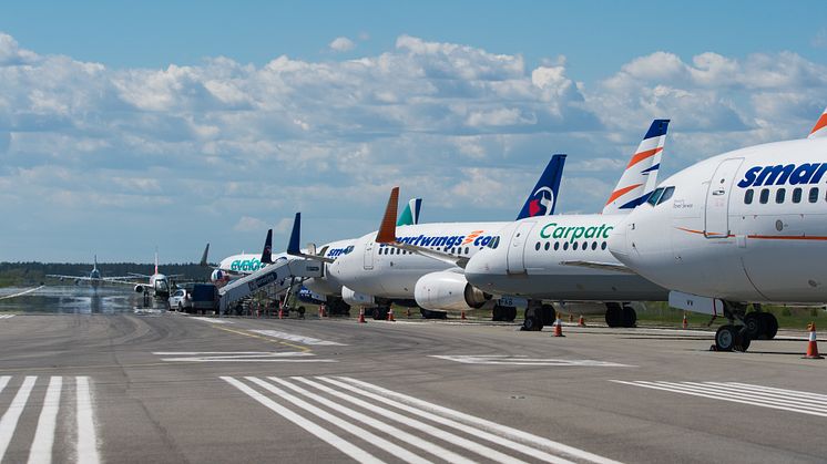  Aircraft parked on Runway 2 at Stockholm Arlanda Airport on May 24, 2017. Photo: Daniel Asplund 