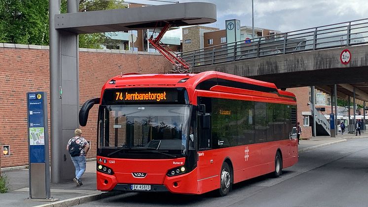 På Mortensrud i Oslo er det allerede etablert ladeløsning for buss.