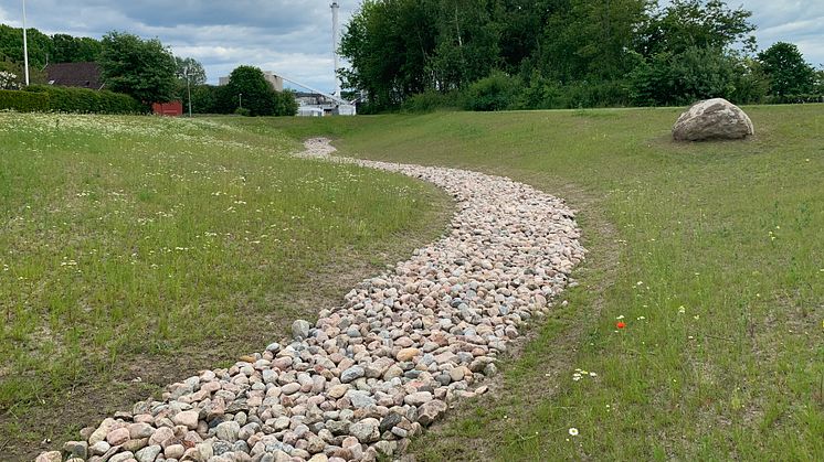 På Fibergatan i Billesholm är ett fördröjningsmagasin för kraftiga regn färdigställt sedan något år tillbaka.