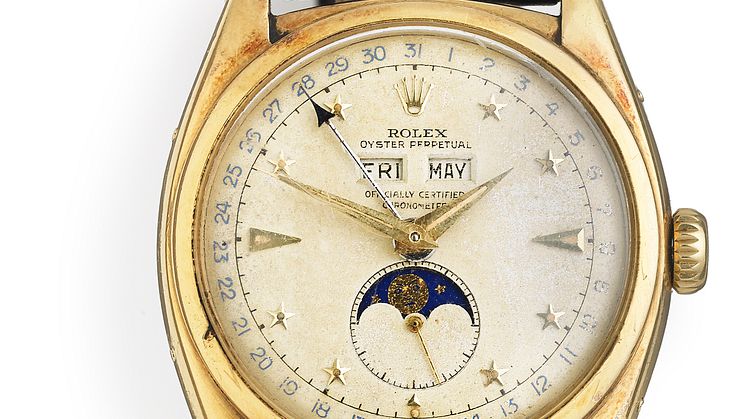 Rolex: A gentleman's wristwatch of 18k gold, ref. 6062 "Stelline". Automatic movement with triple calendar and moon phase. Movement no. 32883. Circa 1953. Hammer price: 1,527,500 (€ 205,000) including buyer's premium.