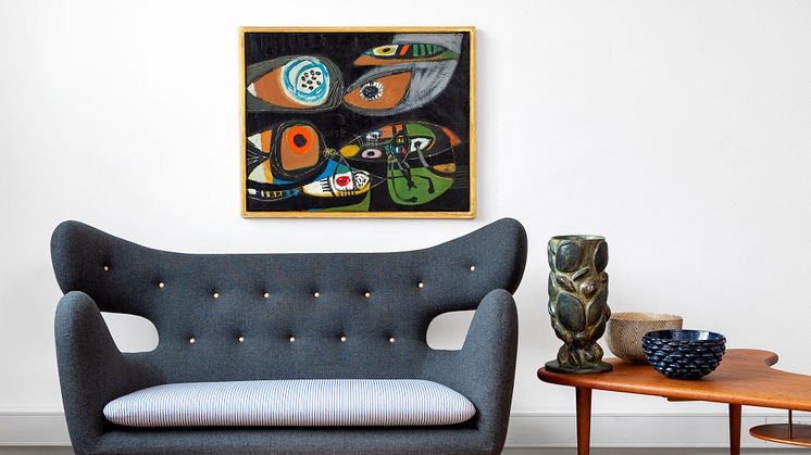 Anton Rooskens’ “Indiaanse Motieven” here pictured with Finn Juhl’s lost sofa, which is up for auction on Thursday. Estimate: DKK 350,000-400.000 (€ 47,00-53,500). Sold for DKK 850,000 (€ 149,000 including buyer’s premium).
