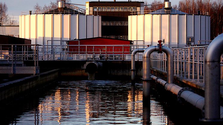 Rapportframsidesbild: Rötkammare vid Skebäcks avloppsreningsverk i Örebro. Foto: Fredrik Stenström, VA-Ingenjörerna - Veolia Water Technologies