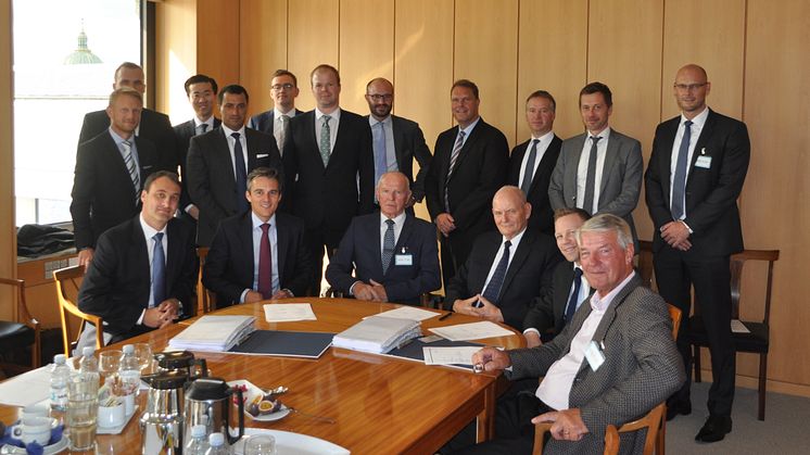 A.P.Møller-Mærsk Group og ESE-Holding indgik den 7. juli aftale om at sælge sine aktier i ESVAGT til investeringsselskaberne 3i Infrastructure og AMP Capital. De nye ejere deler ejerskabet.