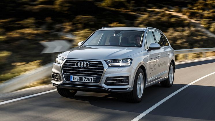 Audi Q7 e-tron quattro f