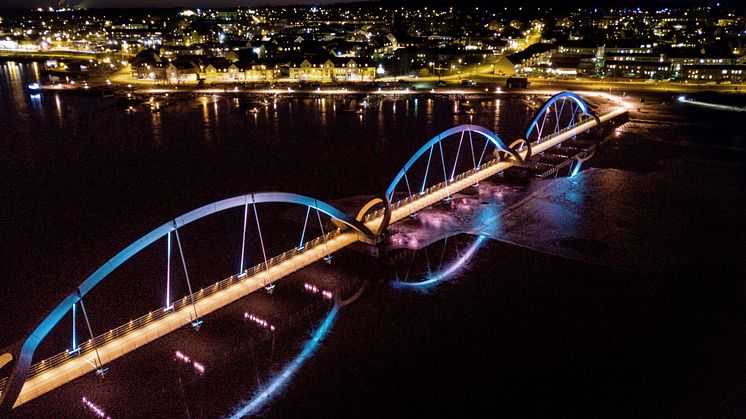 Sölvesborgsbron i kvällsljus