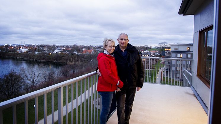 Anna-Karin Wihlborg och Tomas Hansen framför sin nya utsikt.