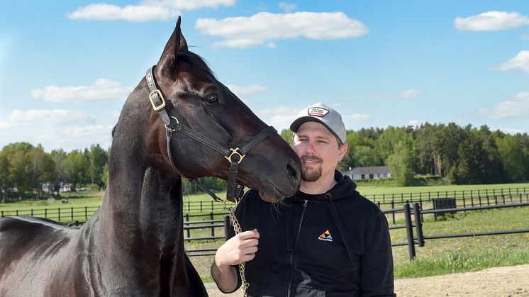 Don Fanucci Zet, tillsammans med tränaren Daniel Redén, siktar in sig på Åbergs.  Foto: Lars Jakobsson.