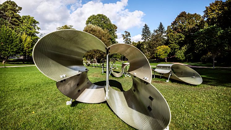 Siri Aurdal, Bølgelengder – rekomponert, Vigelandsparken, 2016. Foto: Galleri Riis / Vegard Kleven