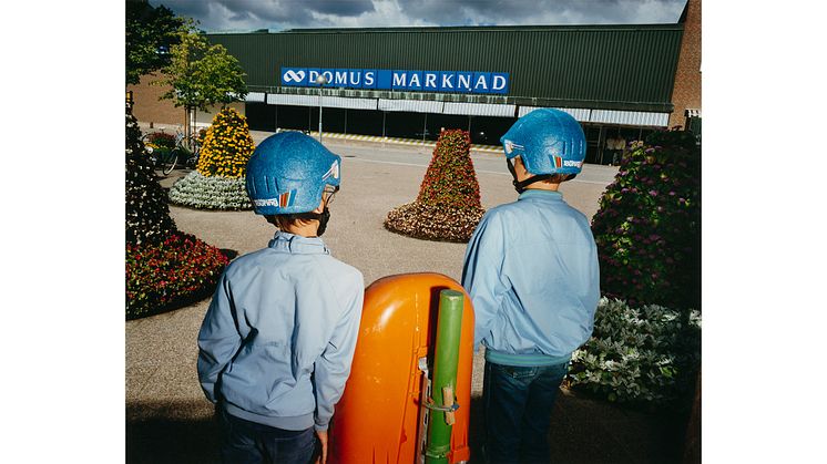 Lars Tunbjörk, Skara 1990, från serien Landet utom sig