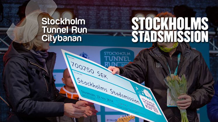 Överlämning av checken med insamlingssumman till Stadsmissionen vid Stockholm Tunnel Run 2014