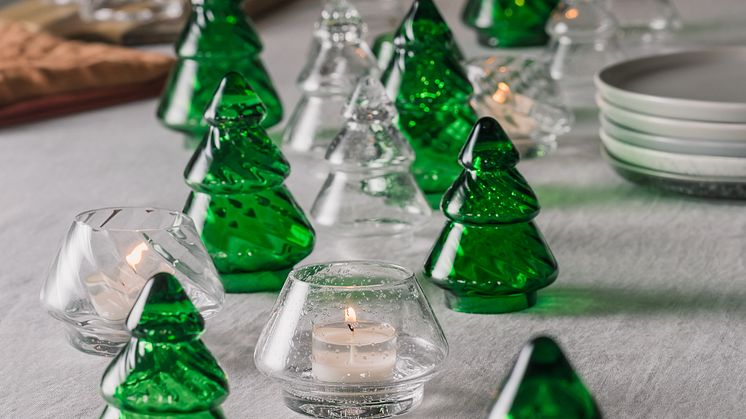 Du grønne glitrende tre - skap vakker julestemning med klassiske nyheter i Gran-serien fra Hadeland Glassverk