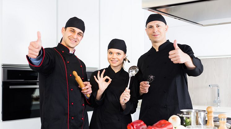 Restaurangchefer vill gärna se mer närproducerade råvaror för att minska klimat- och miljöpåverkan enligt undersökningen från SLU Holding. Bild: Shutterstock