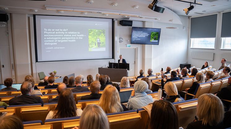 Lisbeth Johansson disputerade 5 april på Hälsohögskolan, Jönköping University. Foto: Daniel Ekman