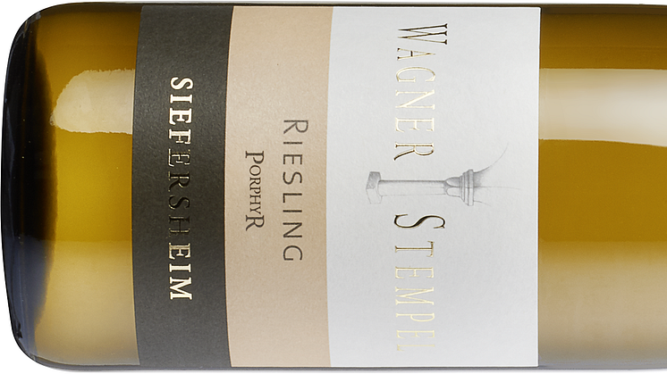 Onsdag den 8:e juli lanseras 2019 Siefersheim Riesling Porphyr från familjefirman Weingut Wagner Stempel!