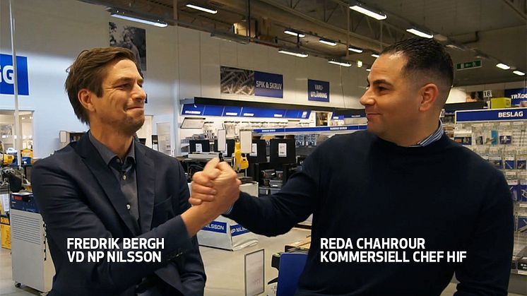 VD Fredrik Bergh bekräftar samarbetet med Reda Chahrour, kommersiell Chef HIF.