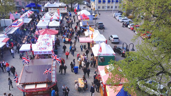 Internationell matmarknad på Stora Torget i Västerås.