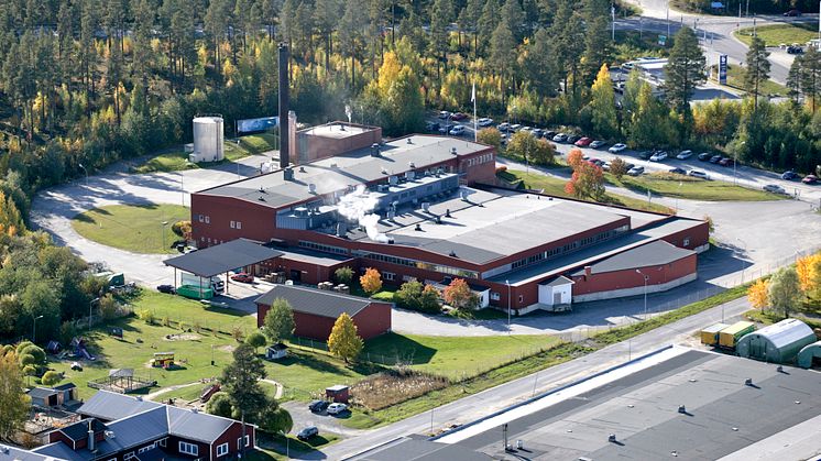 Textilia i Långsele, som har funnits sedan 1949, är en av Sollefteå kommuns största privata arbetsgivare med 75 tillsvidareanställda och ytterligare 22 visstidsanställda. 