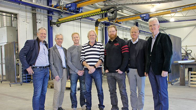 Sitabs nya styrelse, fr.v: Ulf Öberg, Peter Larson, Emil Holmström, Stenna Holmström, Martin Holmström, Anders Pettersson och Olle Wijk.