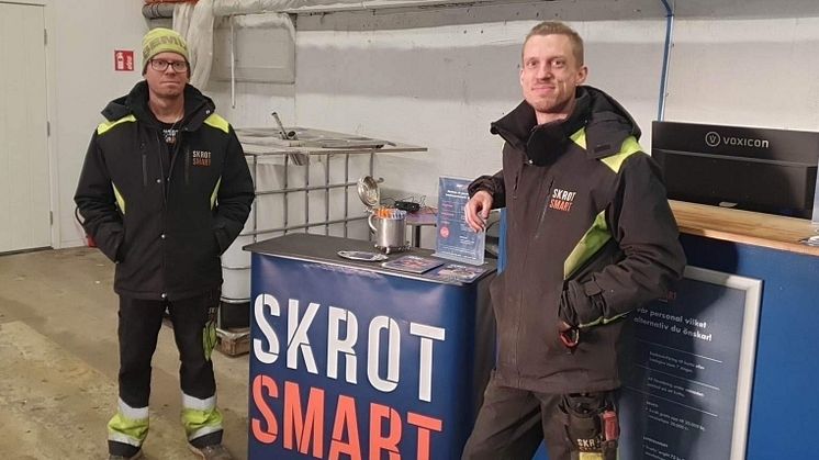 Daniel och Jesper Söder, SkrotSmart i Trollhättan brinner för att upplysa ekonomiskt utsatta om metallåtervinningens fördelar.