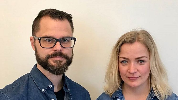 Anki Demred Klinga och Martin Ekholm, utvecklingsledare i Ystads kommun, resonerar kring svaret yes och ställer frågan: If viktigt, then hur? på SETT-mässan i maj.