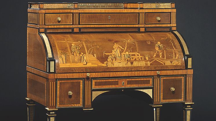 David Roentgen: A German Louis XVI gilt bronze bureau.