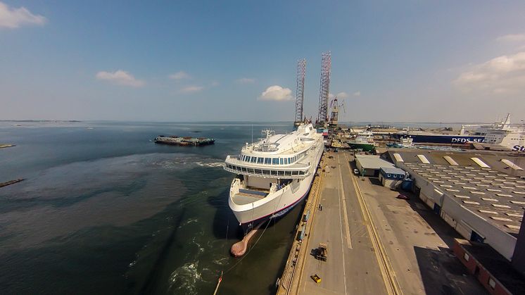 Scandlines zwei Schiffskörper bei FAYARD eingetroffen