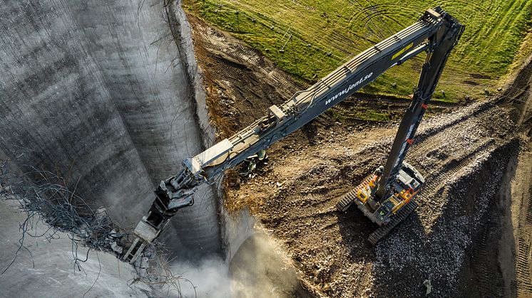 Volvos största höjdrivare river Lantmännens silo och ger plats för nya bostäder