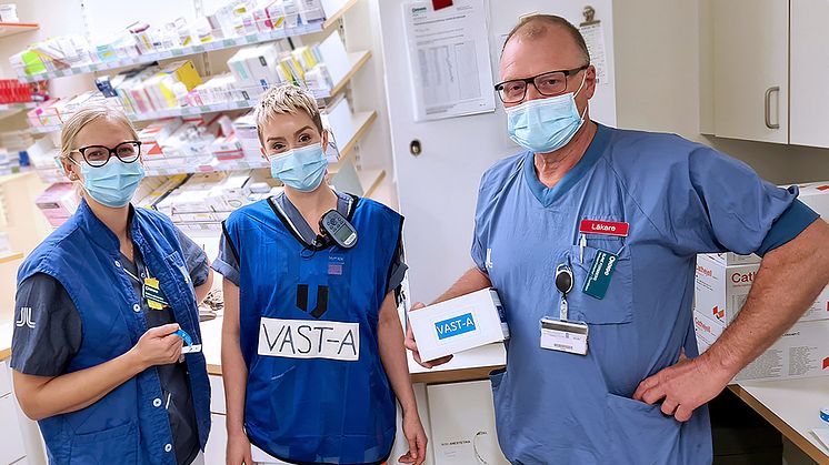 Frida Lindgren, intensivvårdssjuksköterska, Agnes Burman, sjuksköterska på akutmottagningen, samt Sune Forsberg, överläkare och verksamhetschef, är engagerade i VAST-A-studien på Norrtälje sjukhus.