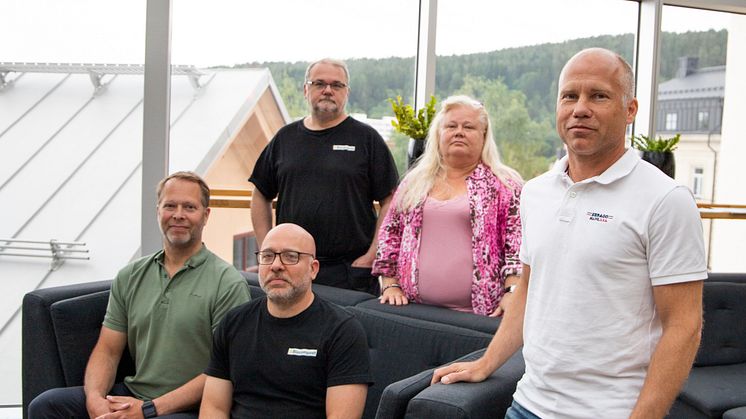 Teamet som ska lyfta Biocompost. Grundaren Eric Tjernberg, administratören Madeleine Skiöld, vd Thomas Storsjö, tekniskt säljstöd Finn Eriksson och Juan Pablo Arrigoni, doktor i jordbruksvetenskap med inriktning på kompostering.