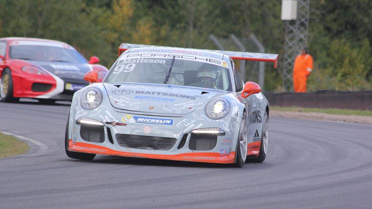 Porsche-kvartett mästare när Swedish GT avslutades på Mantorp Park 