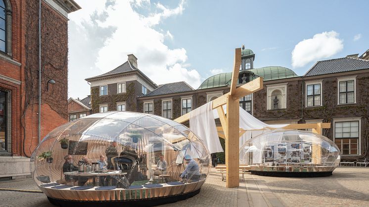 Kenneth Balfelt Team // Johan August, Sowing the Seeds of Love 2022. Installationsview, Sowing the Seeds of Love, Kunsthal Charlottenborg 2022. Foto af David Stjernholm.