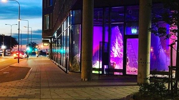 Helsingborgs lediga butikslokaler förvandlas till konstgalleri genom projektet Urban Window Gallery