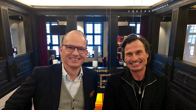 FORNØYDE ETTER REKORDÅR: Torgeir Silseth, administrerende direktør i Nordic Choice Hotels, og Petter A. Stordalen, grunnlegger av Nordic Choice Hotels, har grunn til å være fornøyde etter hotellselskapets 2018-resultater.