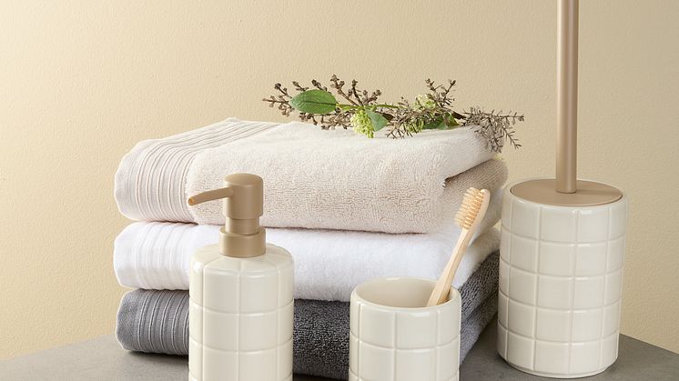 „Strandøjeblikke i dit hjem“: Die neue Nordic Bath Kollektion von JYSK bringt Strandmomente zu dir nach Hause