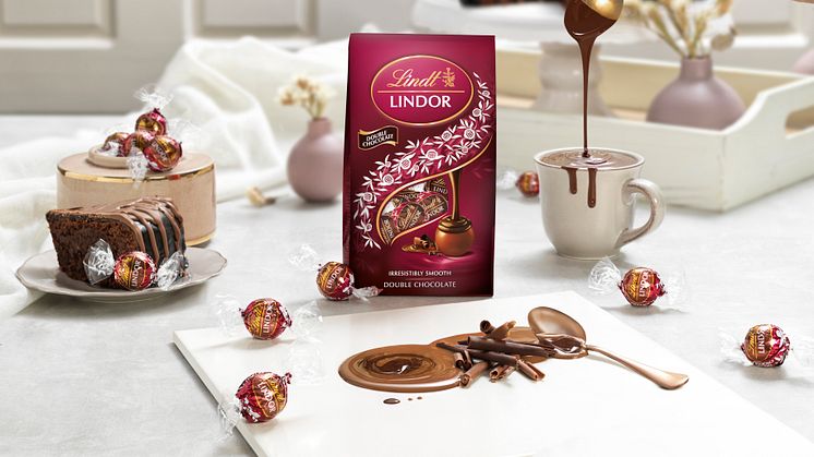 Njut av en härlig stund med den oemotståndliga nyheten från LINDOR!