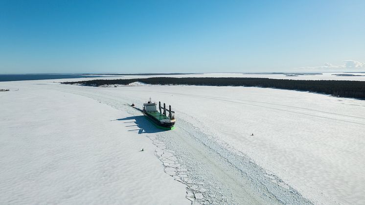 Lotsbåt Hamn Vinter (6).jpg