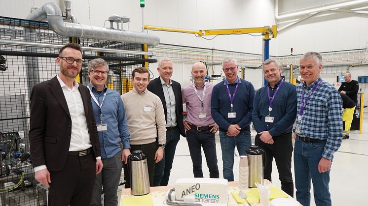 Peter Bakkeid, Henrik Fongen and Vebjørn Haukaas from Aneo, Ketil Aagesen from Siemens Energy, Gunnar Hovland from Aneo, Kjell Ingvar Ustad, Wiggo Tetlie and Lars Barstad from Siemens Energy. Photo: Aneo.