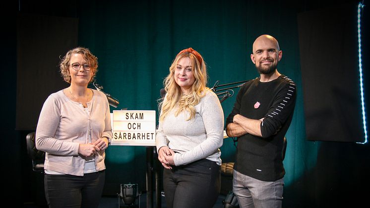 Podd-teamet består av Pernilla Eklund, terapeut, lärare och författare, Johanna Lindhult, pastor, sexologstudent och projektledare på Starta Om och Christian Edlund. pastor, lärare och samtalssamorndare på Starta Om, Frälsningsarmén.