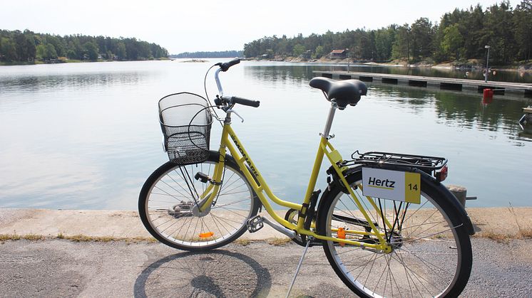 I sommar hyr Hertz ut cyklar på Ornö i Stockholms skärgård. 
