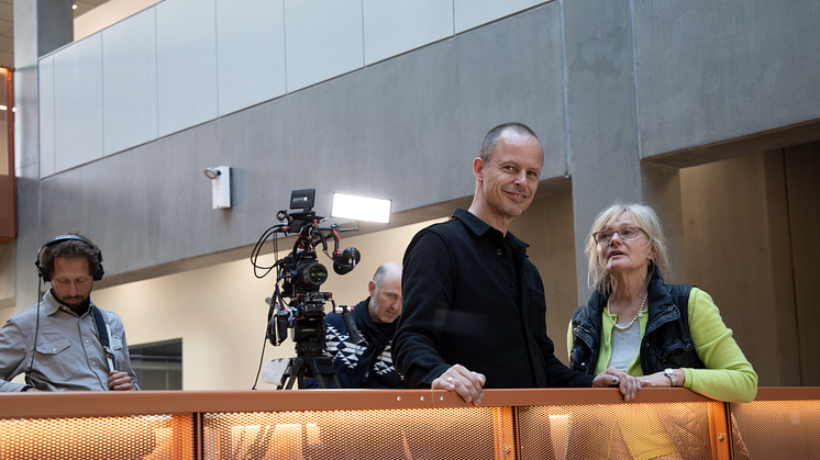 Mattias Lind från White arkitekter berättar om tankarna bakom Selma Lagerlöfs Centers arkitektur i TV-programmet Metropolis som sänds i flera europeiska länder.