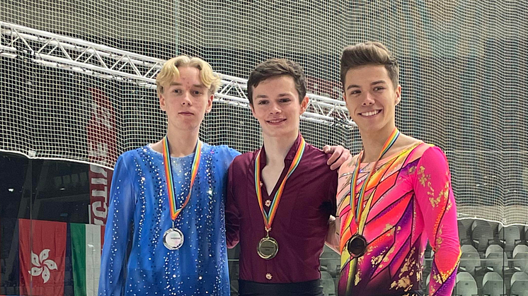 Andreas Nordebäck (t.v.) tog silver i Challengertävlingen IceChallenge i Graz, Österrike.